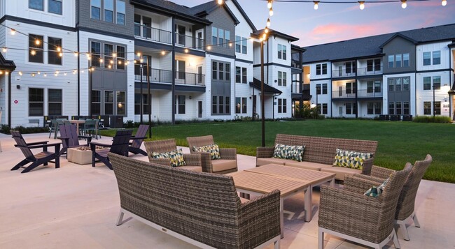 Building Photo - Century Grove Park Rental