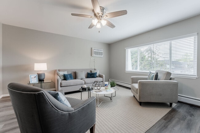 Photo - Courtyards On The Park