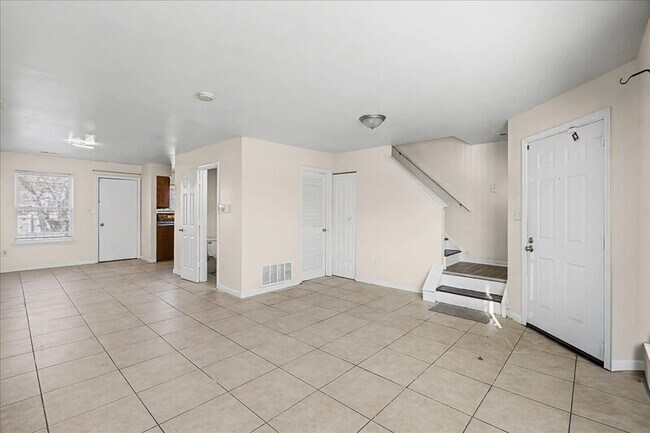 Photo - 511 S 6th St