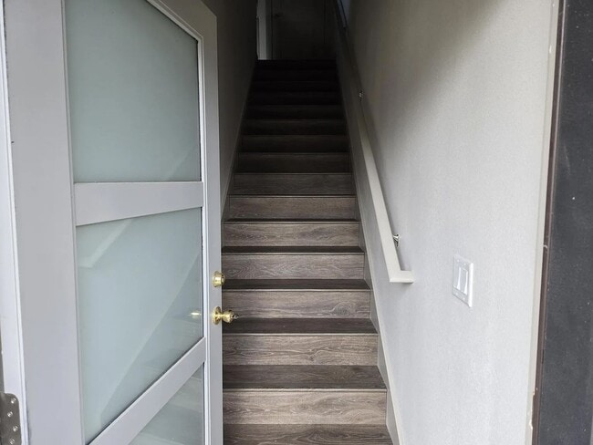 Photo - YECK-683 Unit 2