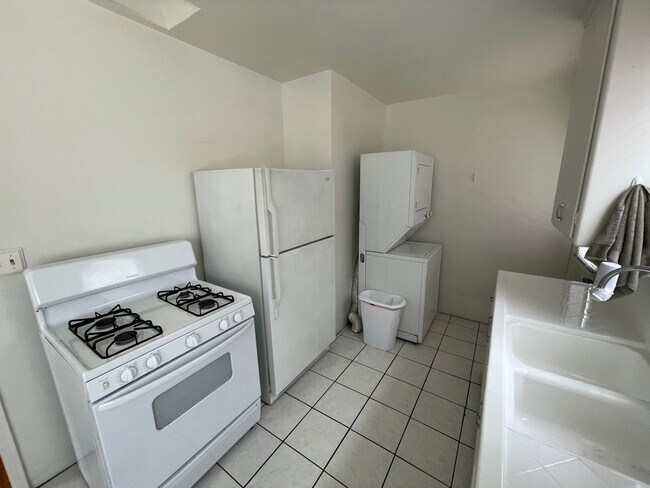 Photo - 1226 N Cordova St