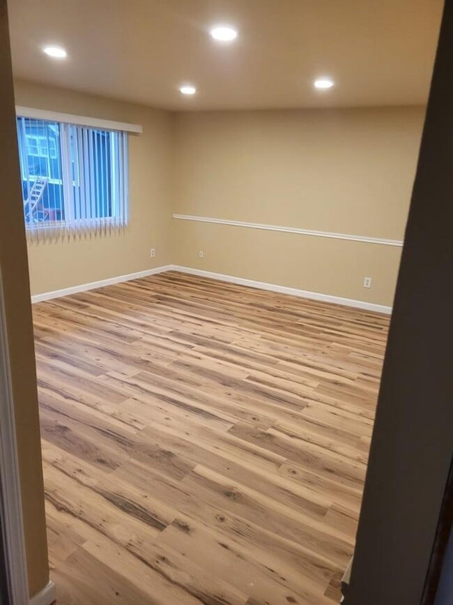 Photo - REEDWAY Unit 8723