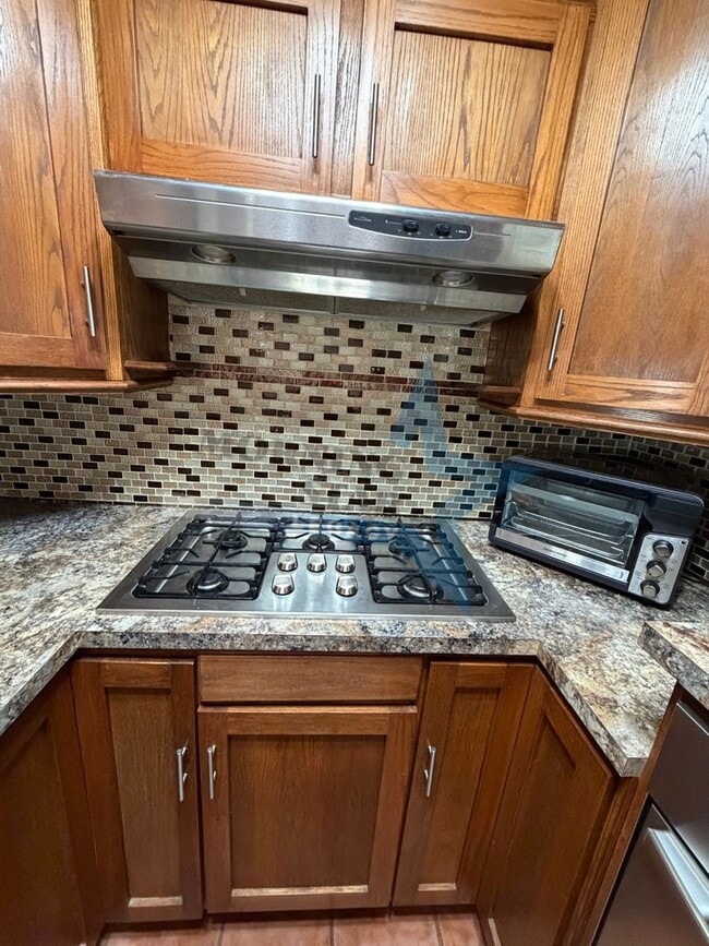 Photo - 3 Bedroom 2 Bathroom House with large backyard and Bonus room!