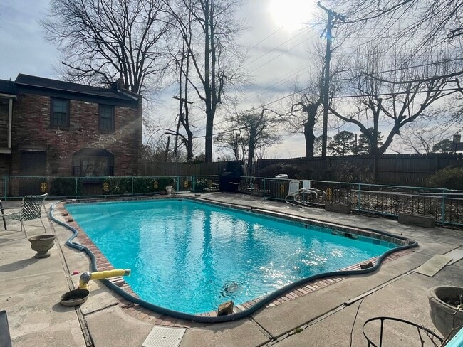 Photo - Cozy Townhome with Pool!