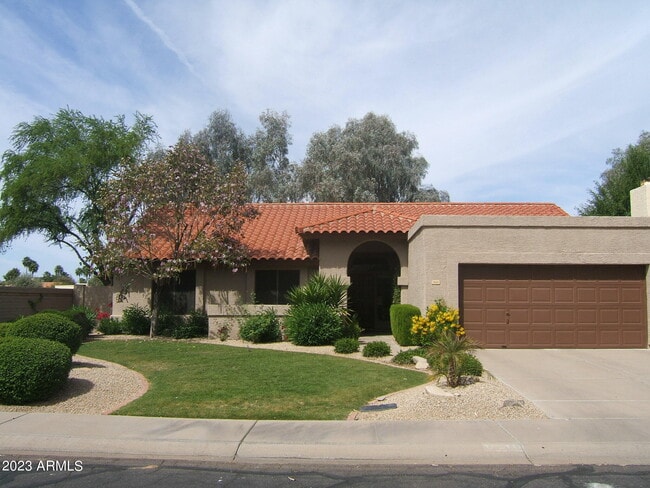 Building Photo - 9210 N 104th Pl