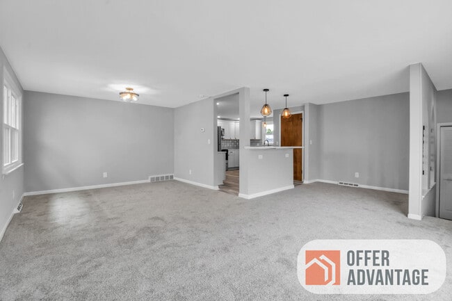 Photo - 31 W Cherbourg Dr