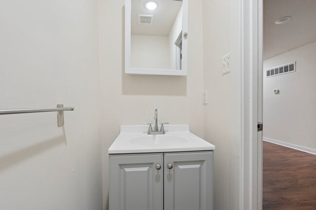 Photo - 1454 N 56th St