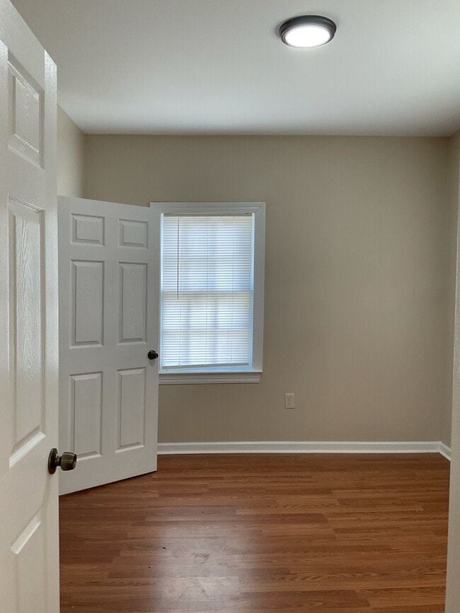 Photo - 266 W Garfield St