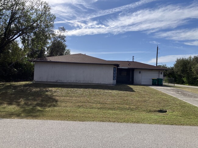 Photo - 20325 Ladner Ave Casa