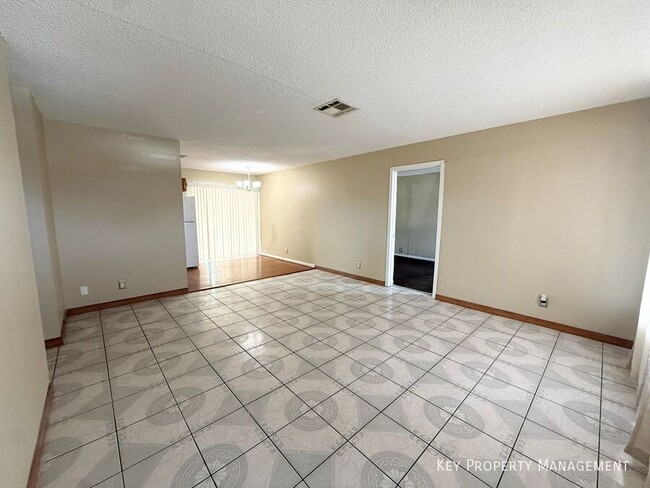 Photo - 4833 Stillwater Ave