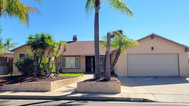 Building Photo - 4 Bed/ 2.5 bath House in Rancho Penasquitos