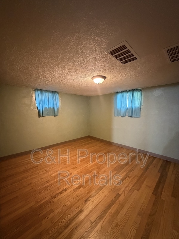 Photo - 103 Alderson Ave