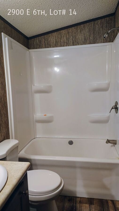 Photo - 2900 E 6th Ave