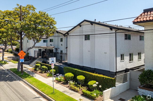 14928 Inglewood Ave