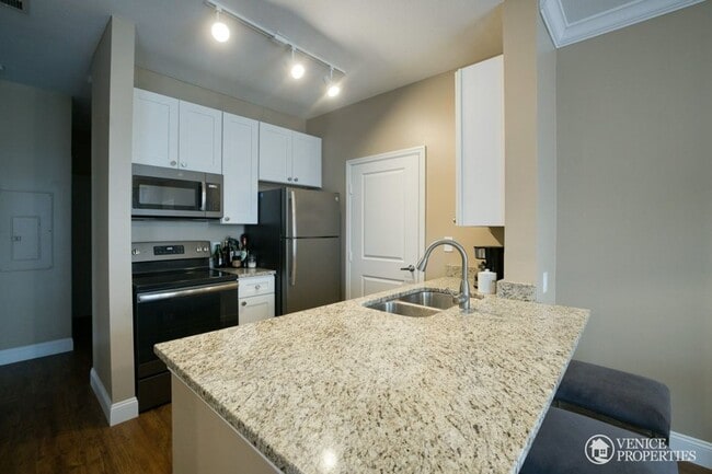 Photo - One Bedroom with Garage near Grandview Unidad 1762 Drayton Court