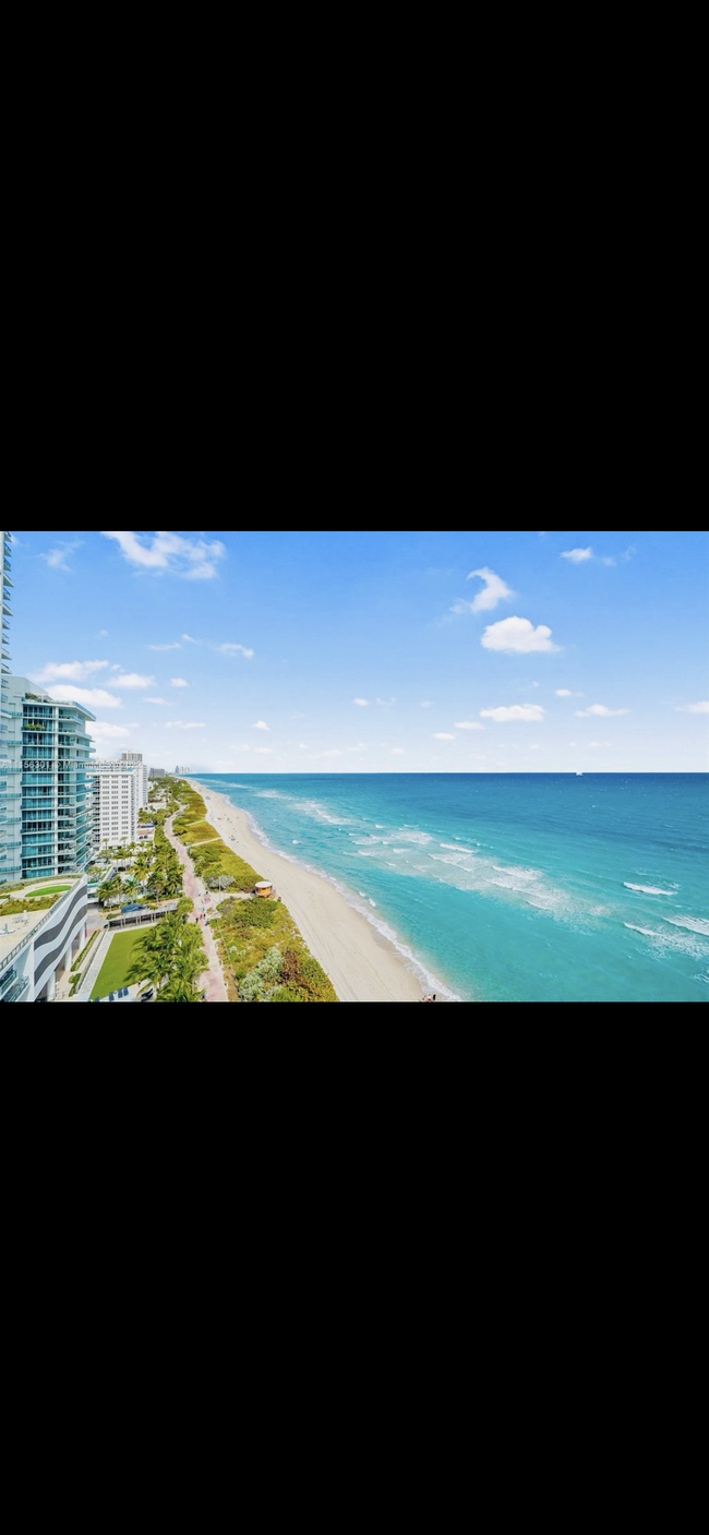 Unobstructed views to Sunny Isles! - 6801 Collins Ave Unidad LPH17 Rental