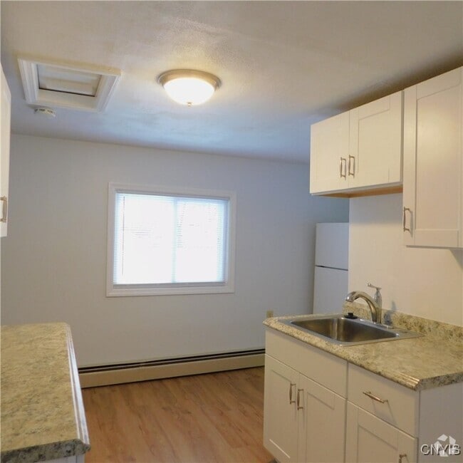 Building Photo - 405 Cypress St Unit #2 Rental