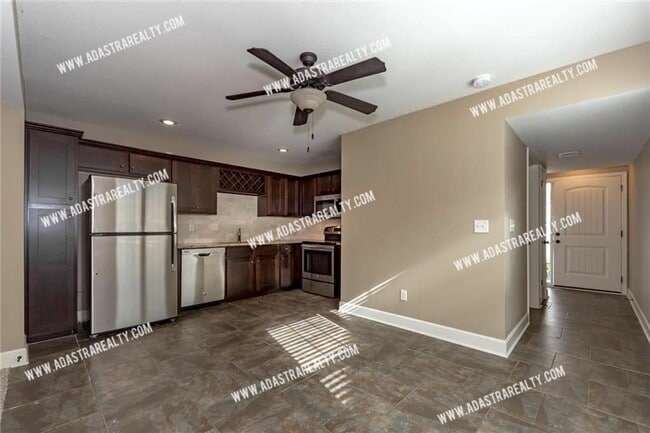Photo - 8318 N Spruce Ave