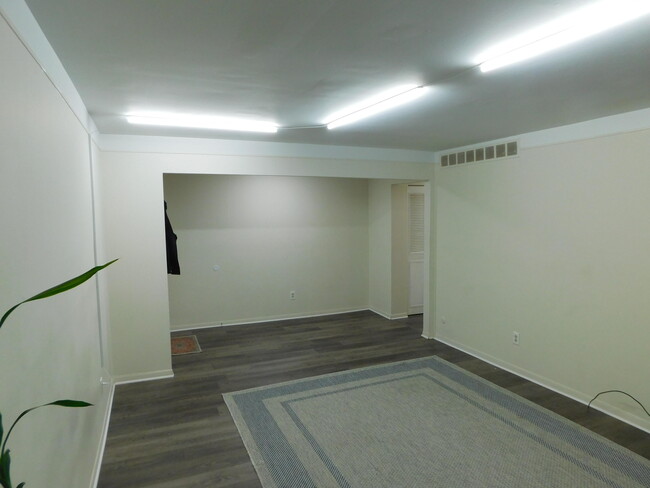 Photo - 448 N Fox Hills Dr Unit 3