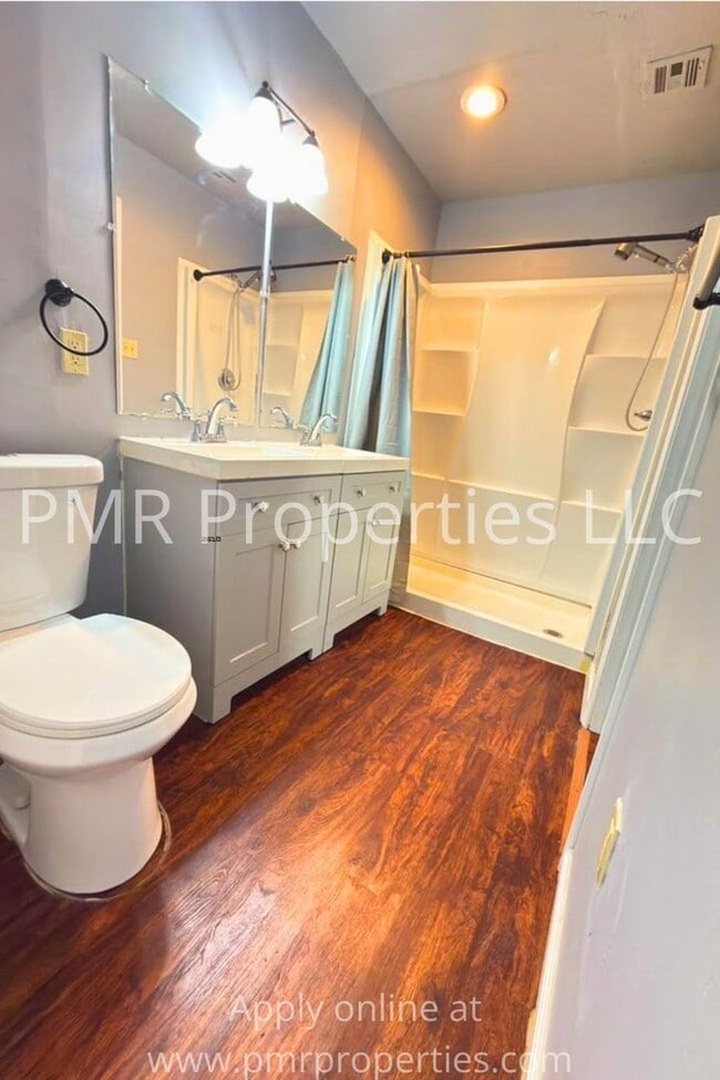 Photo - 3 Bedrooms / 2 Bathrooms House