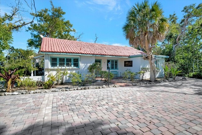 Photo - ALL THE CHARM! - Siesta Key 1+ acre on the Bay - 3 bed/ 2 bath pool home