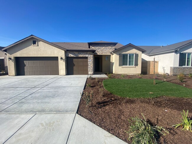 New 4 bedroom home available soon in Tulare! - New 4 bedroom home available soon in Tulare!