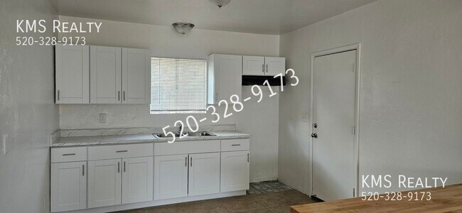 Photo - 2951 N Alvernon Way