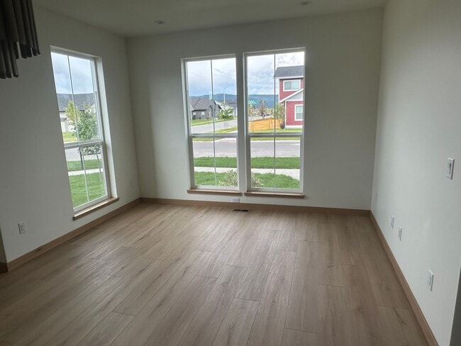 Photo - New 3 bed 3 bath w/garage for Rent - Kalispell Townhouse