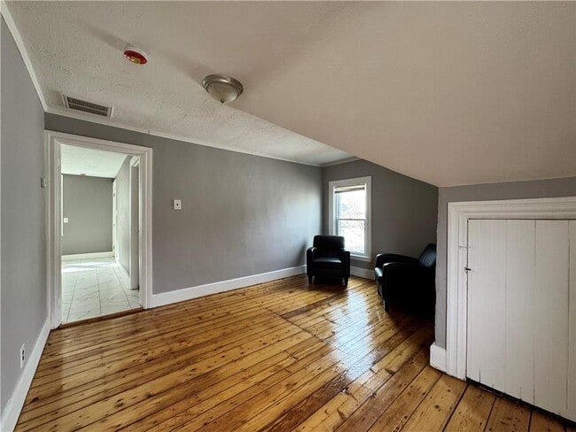 Photo - 910 Atwells Ave