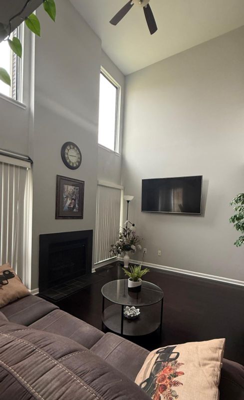 Photo - 735 Hamilton Ct