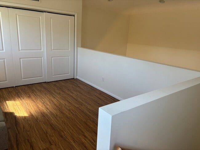 Bedroom - 6126 Balcom Ave