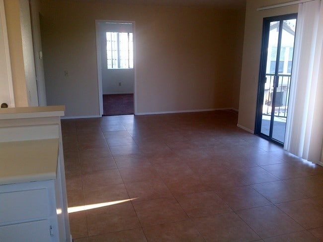 Photo - 8681 La Salle St Unit 2