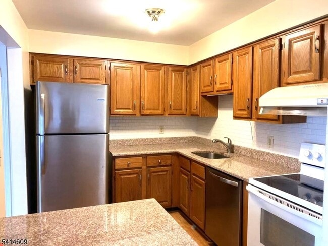 Photo - 123 Smithfield Ct Unit 123