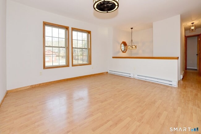 Photo - 81 Middletown Ave