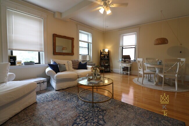 Building Photo - 1100 Beacon St Rental