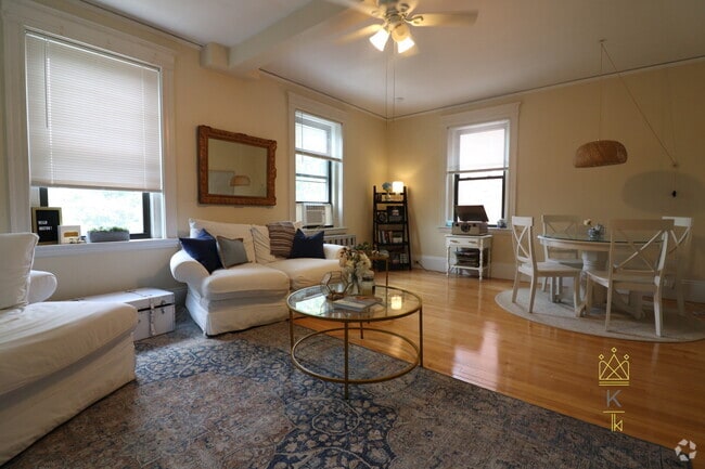 Building Photo - 1100 Beacon St Rental