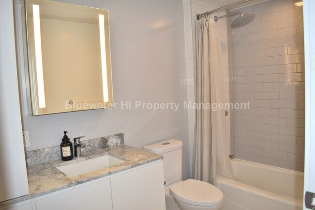 Photo - 987 Queen St Unit 506