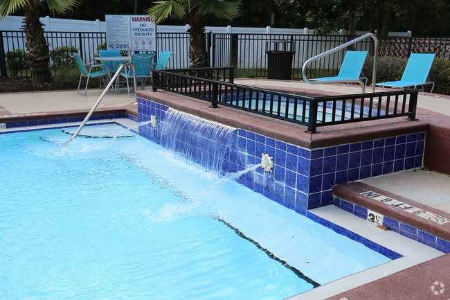 Photo - Water's Edge Apartment Homes