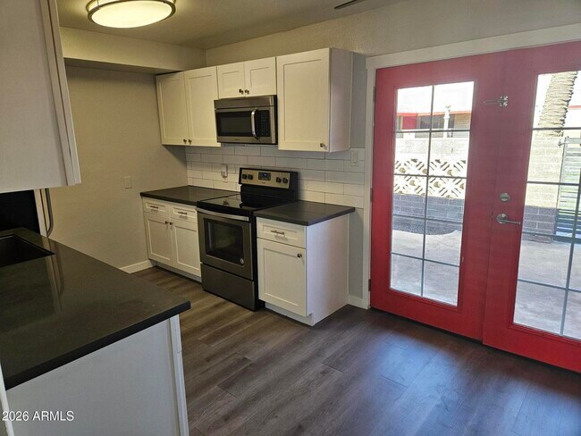 Photo - 324 W Pasadena Ave Unit 19