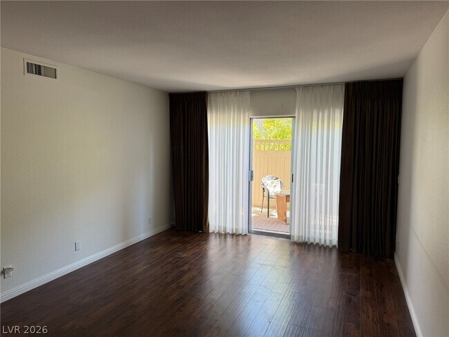 Photo - 650 Oakmont Ave Unit 2113