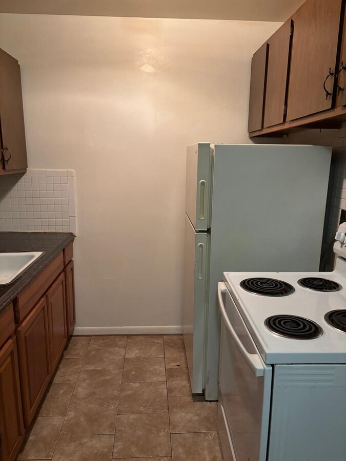 Photo - 17175 Redford St