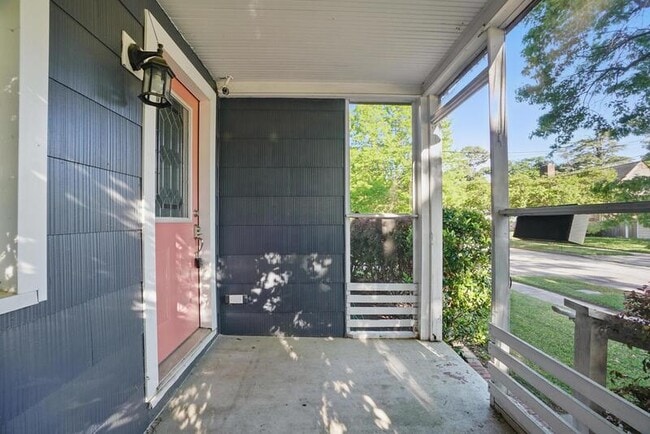 Photo - 144 W Randall Ave