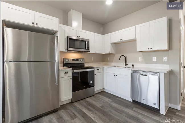 Beautifully Remodeled 2-Bedroom Apartment in Tacoma’s Hilltop Neighborhood