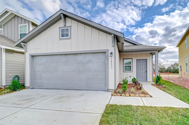 Building Photo - 16131 Kingfield Haven Dr