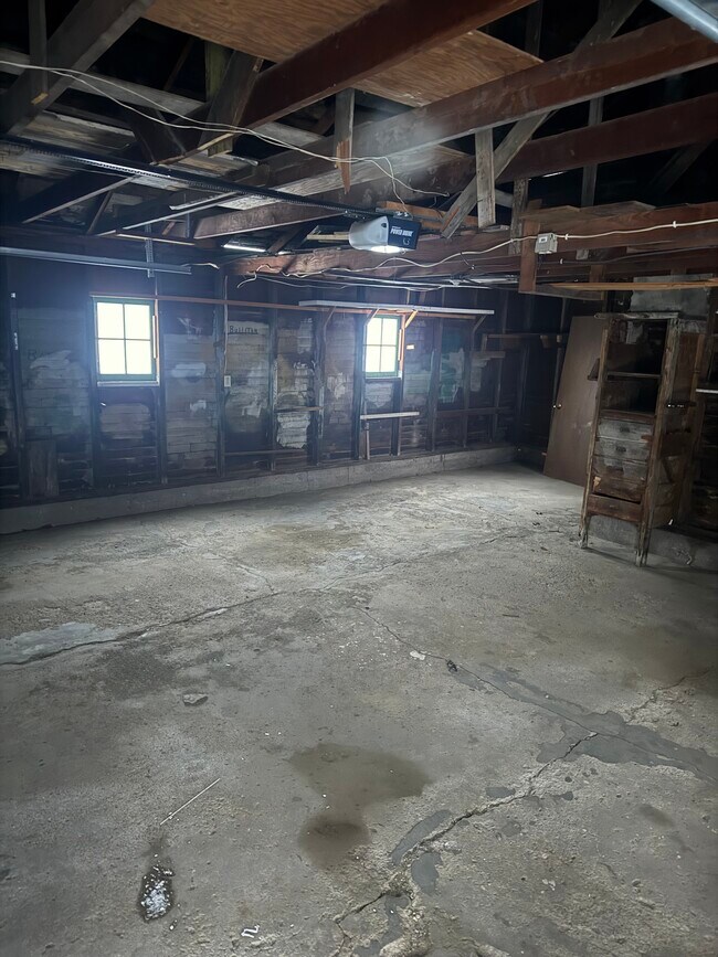 Photo - 612 W Laurel St