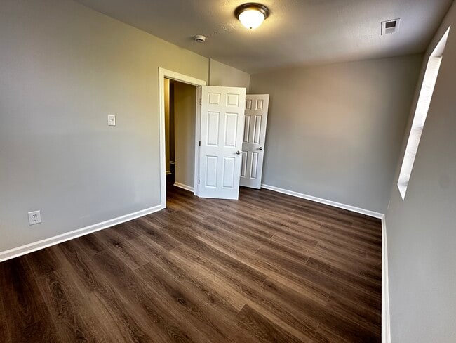 Photo - SE Duplex Unit 1