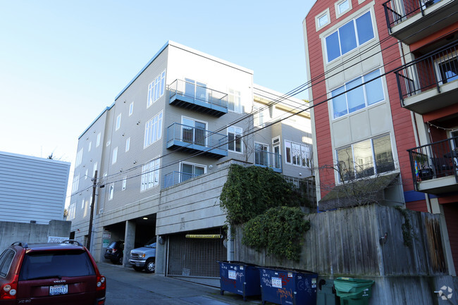 Five 2 Five 1st Ave West