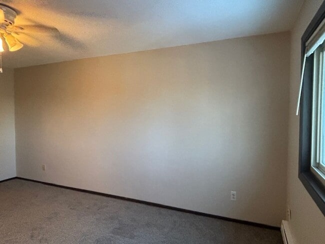 Photo - Awesome 2 BR/1.5 BA Townhome in St. Paul!