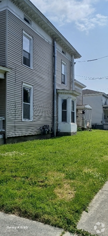 Building Photo - 42 W Cayuga St Rental
