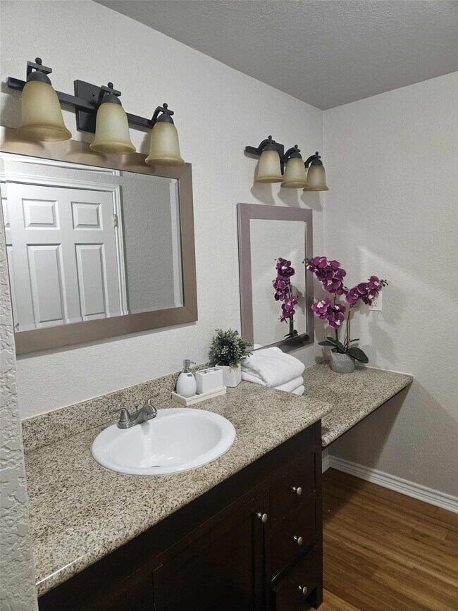 Photo - 812 Marlin St